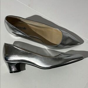 Life Stride Soft System Womens Silver Pumps Heels Shoes Vegan MINX 11 NEW